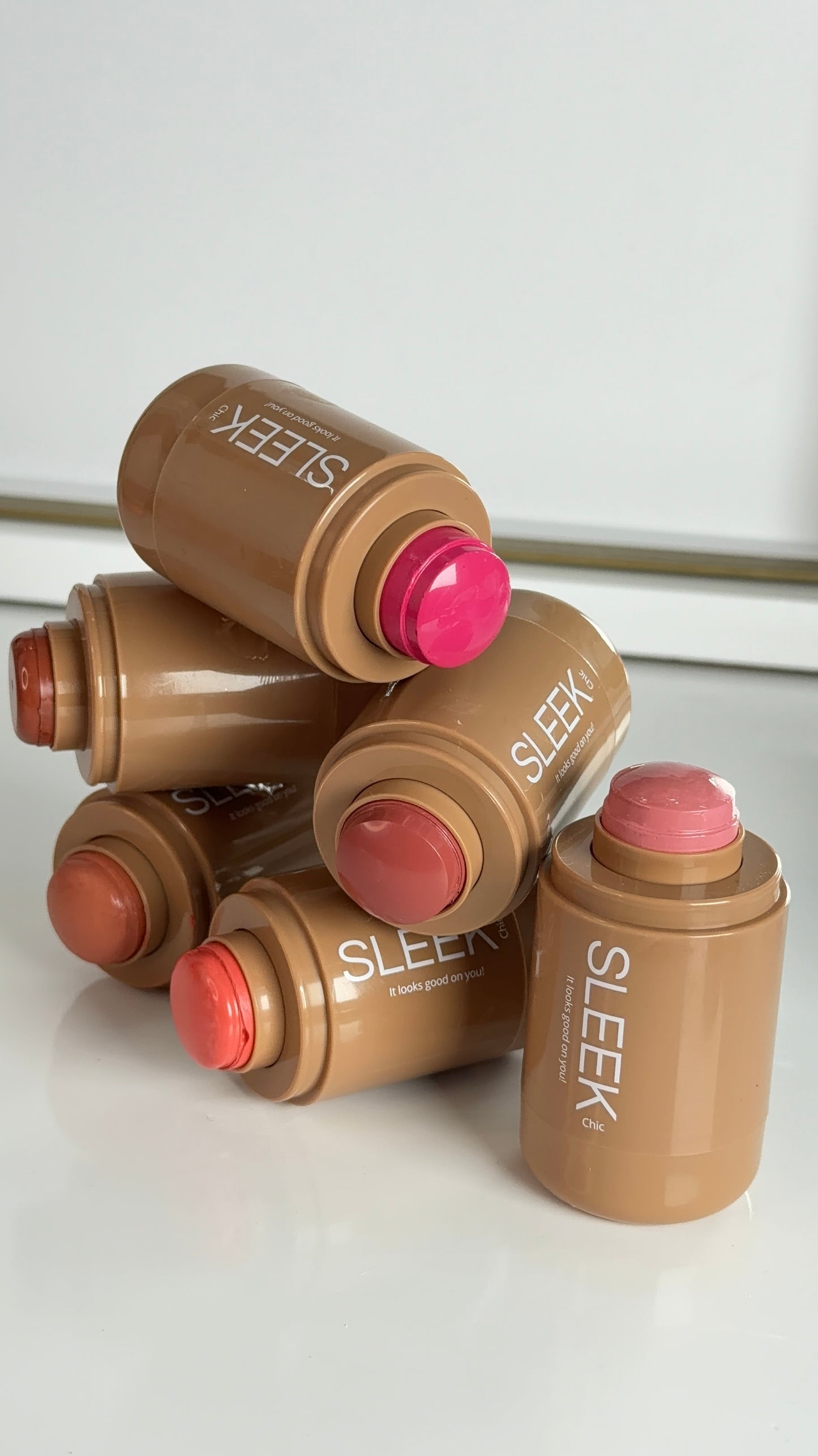 Sugar - Your everyday glow stick.