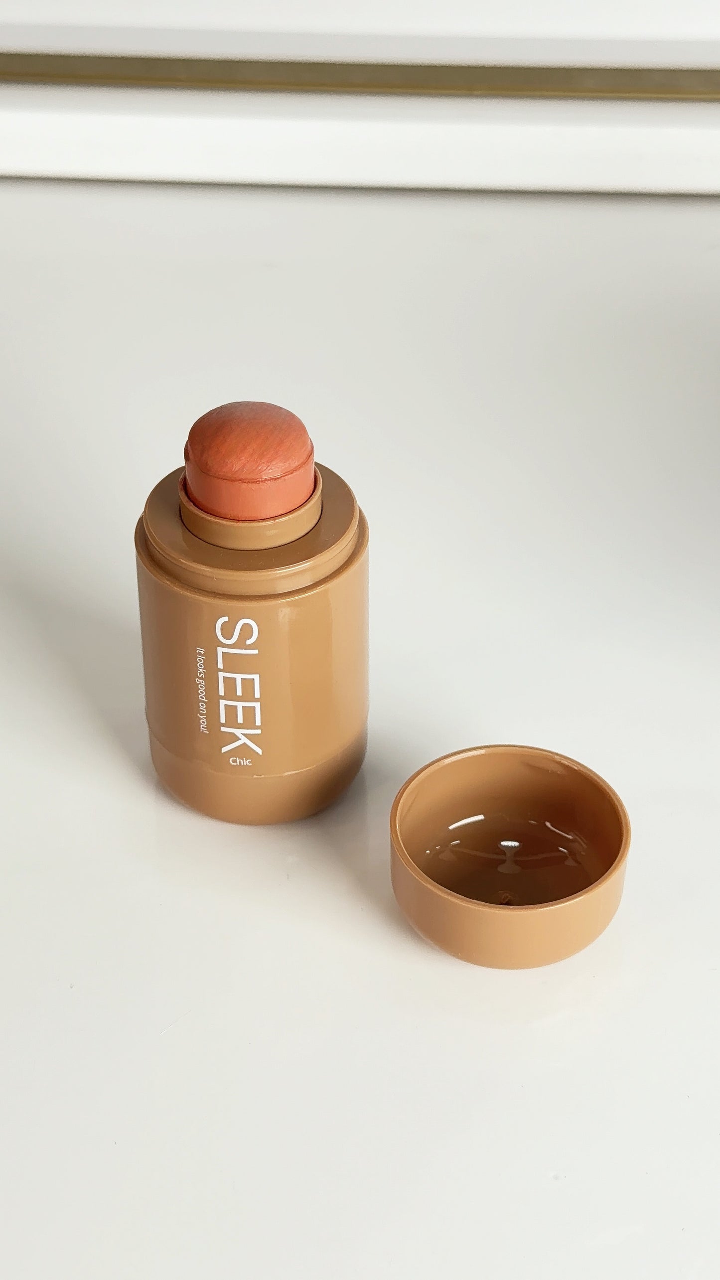 Skin - Your everyday glow stick.